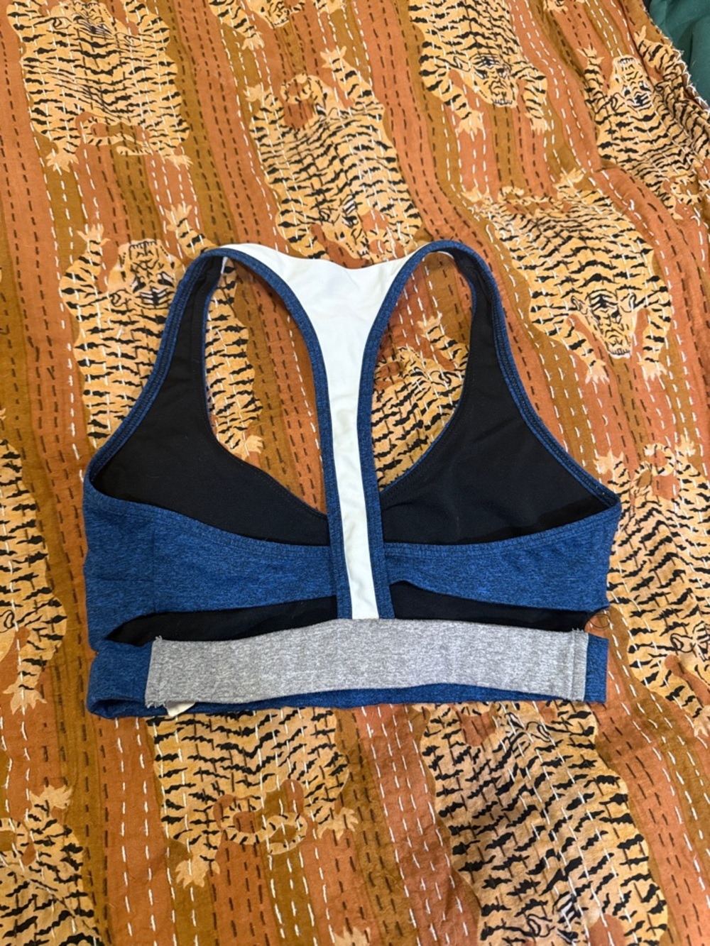 Onzie Flow Racerback Sports Bra - Picture 3 of 3